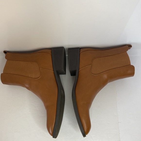 JustFab Vernetta Chelsea Boots in French Oak Women’s US size 9.5 - Picture 5 of 8